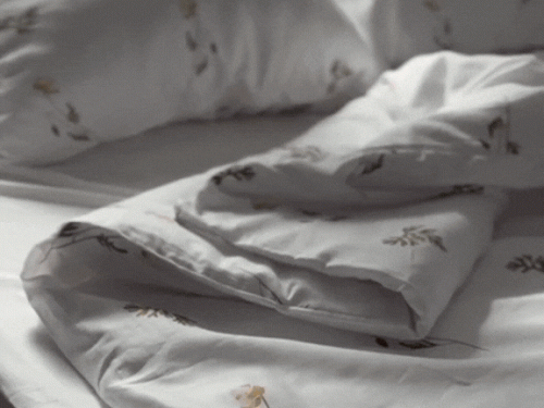 Satyna EXCLUSIVE_54A (4).gif